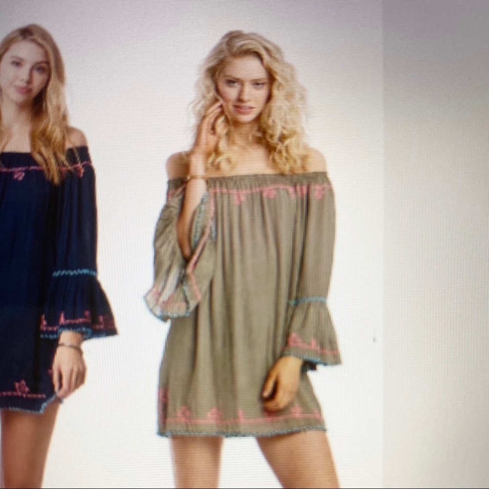Lagaci Bell Sleeve Beaded & Embroidered Cover-Up M